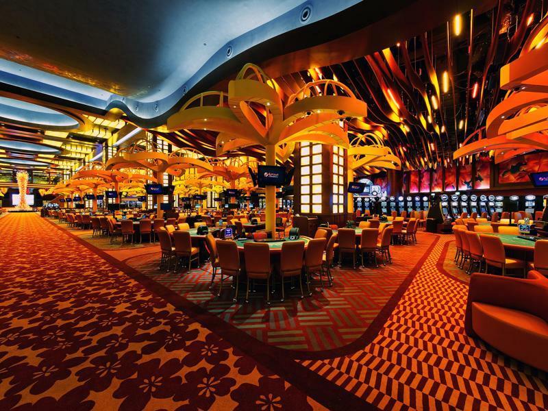 Resorts World Sentosa - Festive Hotel Σιγκαπούρη Εξωτερικό φωτογραφία The casino floor at the Wynn
